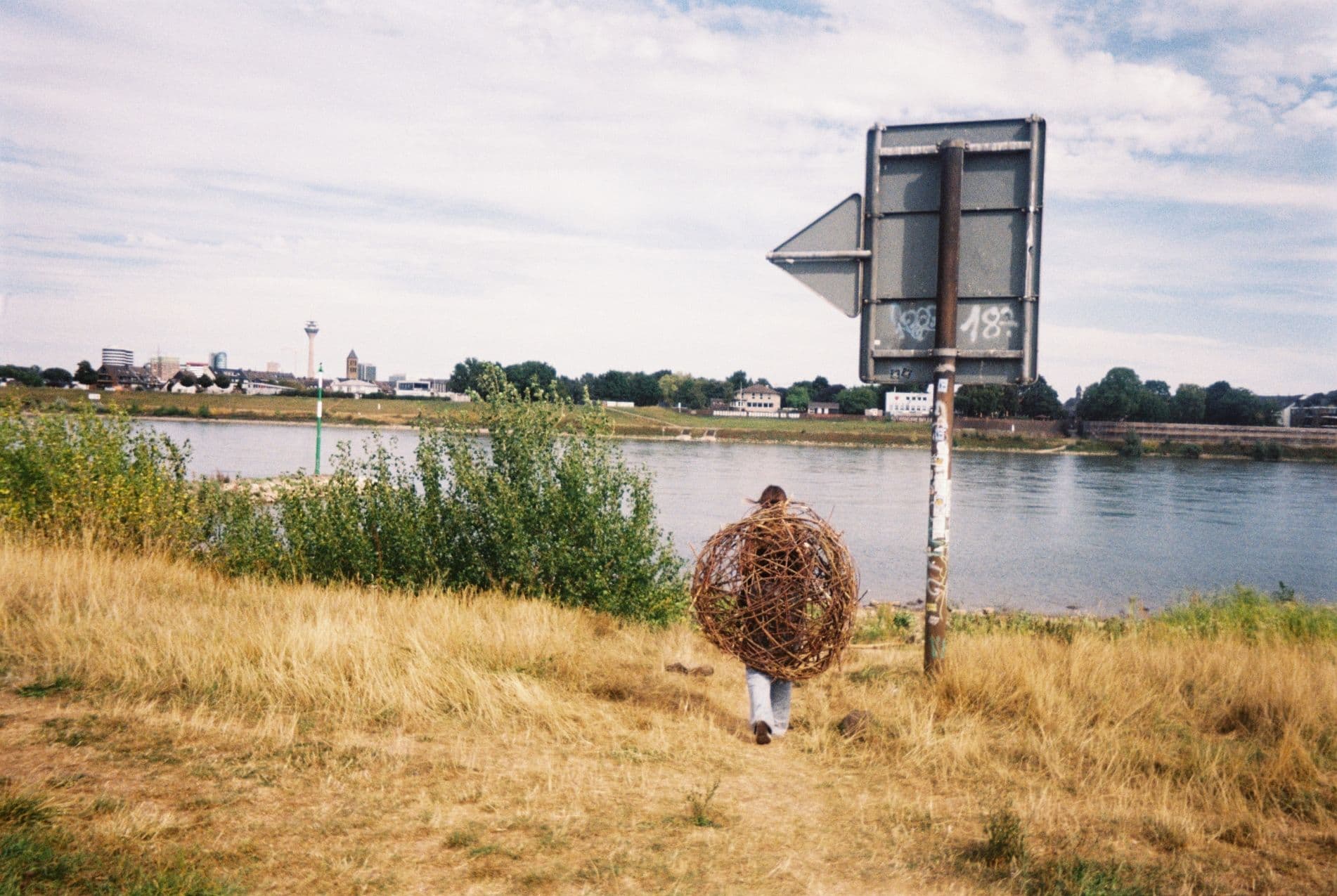 Nest, Photo documentation from performance “Nest”Analog photosmade by Anna Lunghini (4)